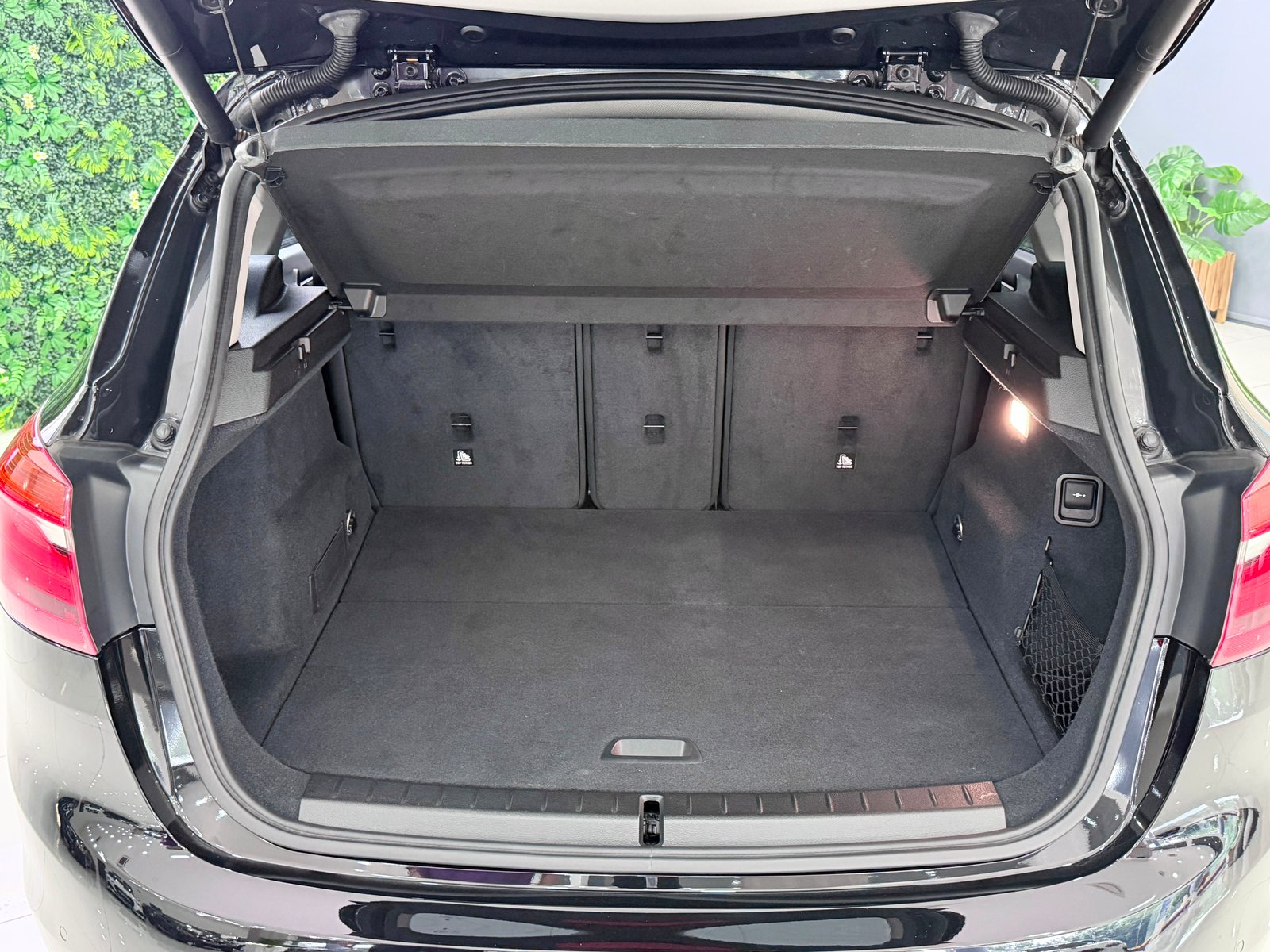 BMW 216i Active Tourer photo 7